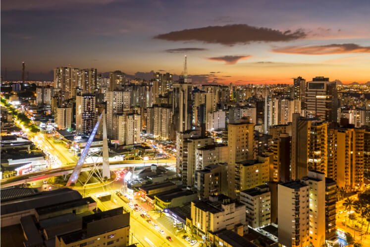 foto dos diversos imóveis vista area de Goiania